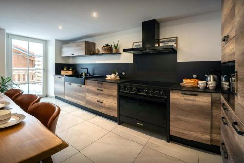 Η κουζίνα ή μικρή κουζίνα στο La Ferme Geromoise - OVO Network