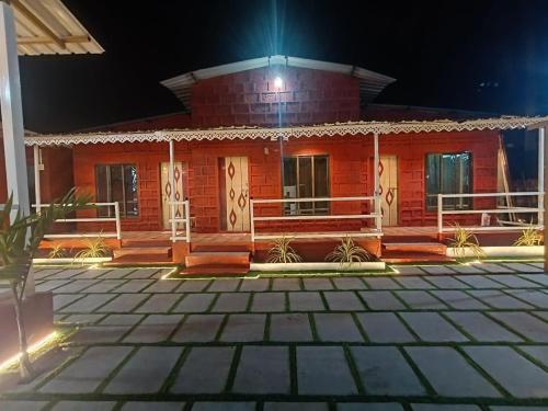 Tòa nhà nơi khách sạn tọa lạc