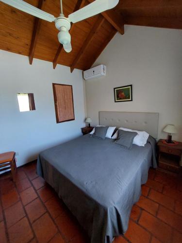 Ένα ή περισσότερα κρεβάτια σε δωμάτιο στο Cabañas Babin Kuk