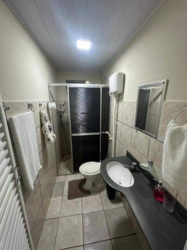 Ένα μπάνιο στο Casa Bom Clima