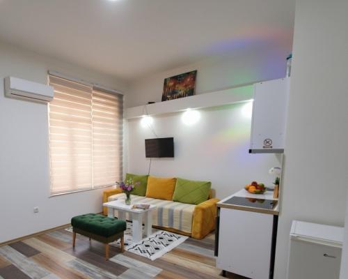 TV/trung tâm giải trí tại Sarajevo Center daily apartment - Walk everywhere - Old town