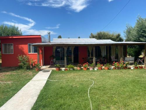 حديقة خارج Hermosa casa en Quillón