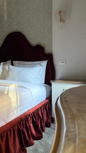 Ένα ή περισσότερα κρεβάτια σε δωμάτιο στο Marin & Kristi