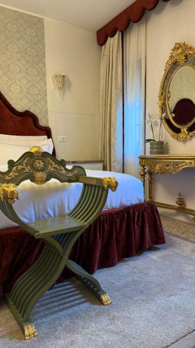 Ένα ή περισσότερα κρεβάτια σε δωμάτιο στο Marin & Kristi