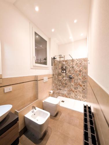 Koupelna v ubytování Lucalì Mountain Room