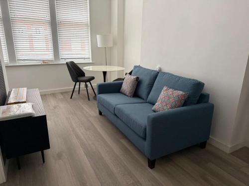 Φωτογραφία από το άλμπουμ του Modern 1-Bed in Victorian Building, Bury σε Bury