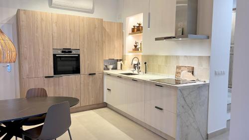 New! Terrace, Central, 2 bedrooms, 2 bathrooms - La Tierra Sur