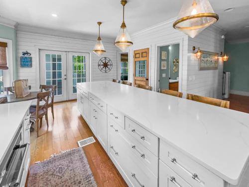 Ảnh trong thư viện ảnh của Sand Seair l Private Heated Pool l Bikes and Golf Cart included ở Inlet Beach