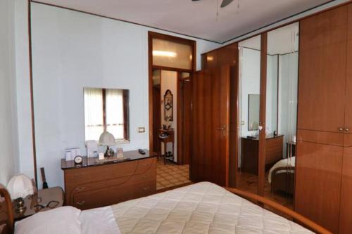 En eller flere senge i et værelse på Sea view and roof terrace!