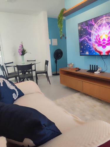 TV a/nebo společenská místnost v ubytování Apto Aconchegante na Praia do Bessa, até 6 pessoas