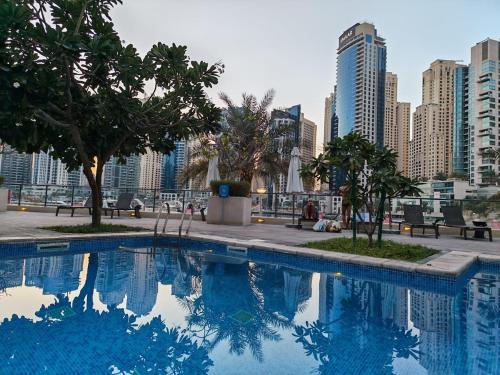 1 Bedroom in Dubai Marina Walk, Partial Water View