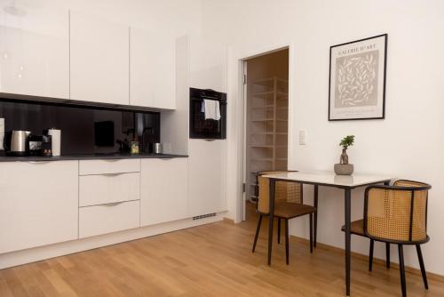 Stylish apartment with garden