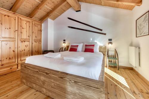 Chalet la Chouette - Intimate 2 bedroom demi-chalet ideally located