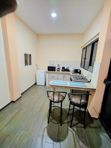 Nhà bếp/bếp nhỏ tại Dannas Pearl