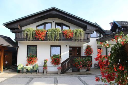 El edificio en el que está el departamento