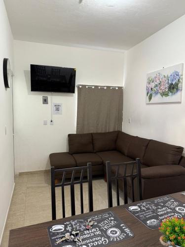 TV a/nebo společenská místnost v ubytování Las Flores en Quinta La Chata