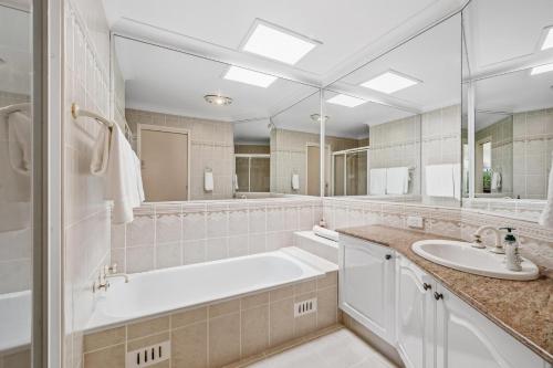 Ένα μπάνιο στο Nerissa on Newport