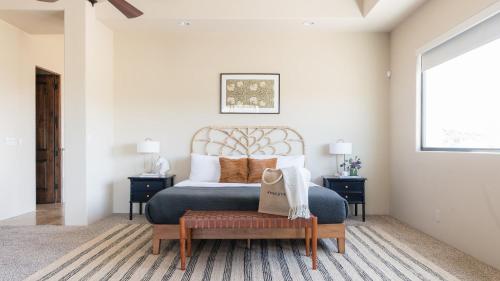 Posezení v ubytování Luxe Scottsdale Desert Oasis • Infinity Pool Spa Panoramic Views Firepit