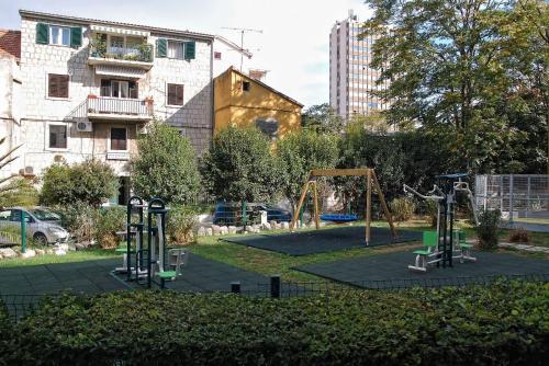 Apartment Happy