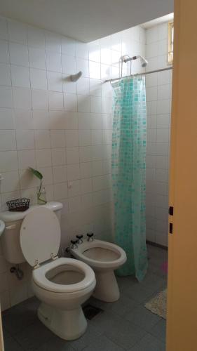 Ένα μπάνιο στο La casa de Mirta Habitaciones en Córdoba