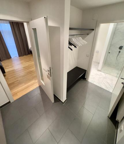 Apartment in upscale district with wellness area