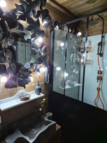 Koupelna v ubytování le petit chalet cevenol