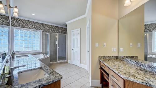 Φωτογραφία από το άλμπουμ του Island Point by AvantStay Sleeps 18 Dock σε Lake Norman of Catawba