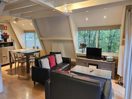 Χώρος καθιστικού στο Serene Vacation Chalet in Durbuy