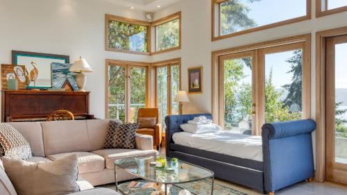 Χώρος καθιστικού στο Orca Ridge on Resort Road by AvantStay A Views