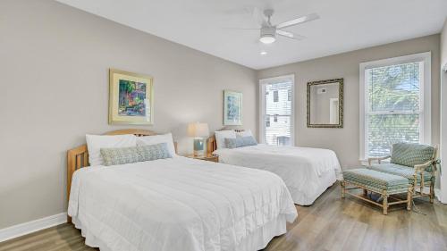 Кровать или кровати в номере 131 Grand Pavilion by AvantStay Oceanfront On The Boardwalk