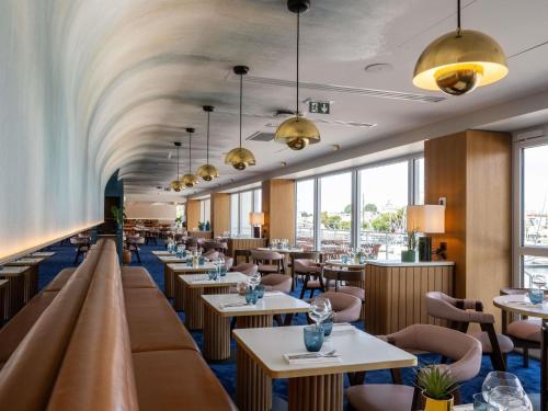 Posezení v ubytování Mercure La Rochelle Vieux Port