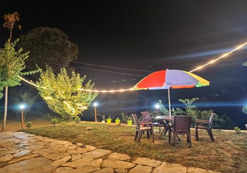 Zahrada ubytování A Home Above the Clouds Riturain Mukteshwar