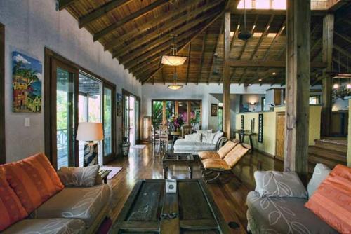 Φωτογραφία από το άλμπουμ του Mariposa del Mar Oceanfront villa with private pool σε Juticalpa