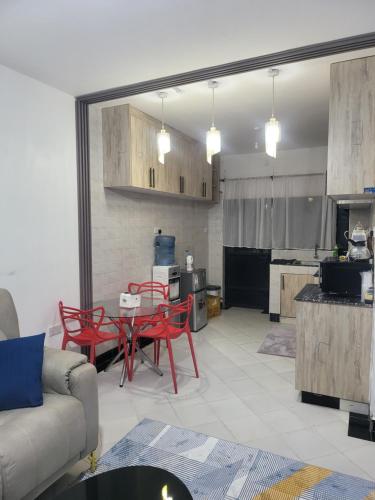 Кухня или мини-кухня в GG PREMIUM Ngala 3br Five Beds
