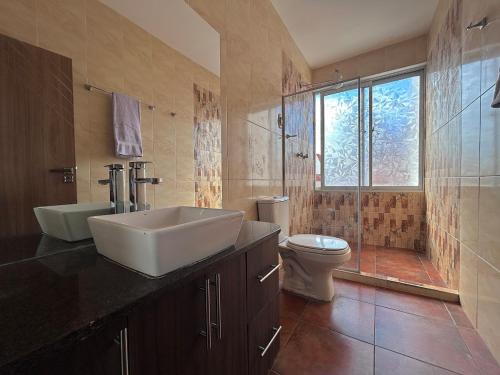 Corta Estadía Sucre tesisinde bir banyo