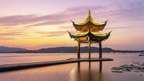 Peisaj natural din apropierea acestui hotel