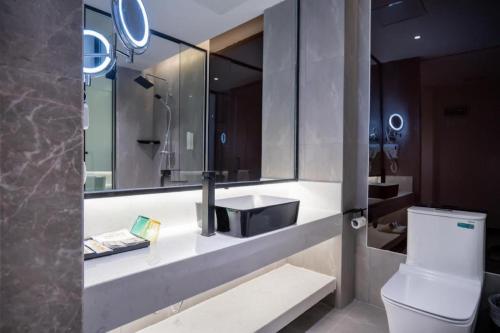 Koupelna v ubytování IU Hotels·Nanning Zoo Metro Station RT-Mart