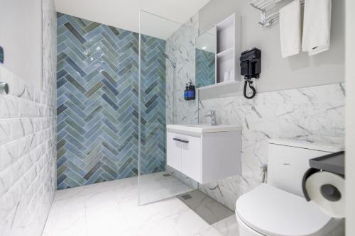 Un baño de SL MOTEL