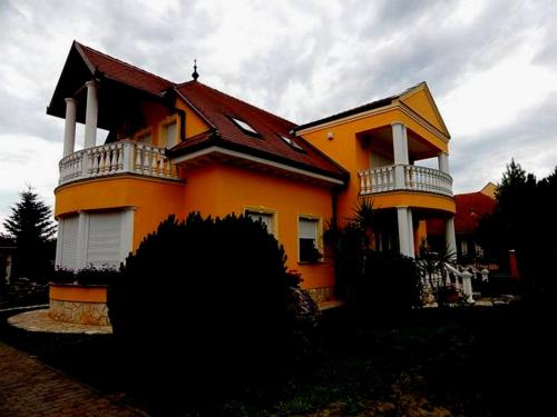 Το κτήριο όπου στεγάζεται  το διαμέρισμα