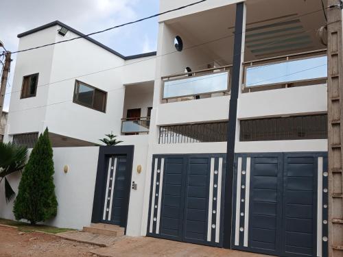 Το κτήριο όπου στεγάζεται  το διαμέρισμα