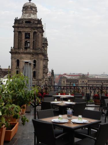 Restoran atau tempat lain untuk makan di Zocalo Central & Rooftop Mexico City