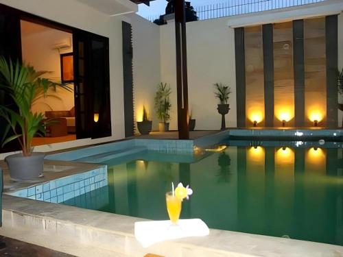 Bazén v ubytování The Luxio Hotel nebo v jeho okolí