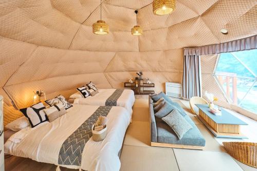 Posezení v ubytování リバーサイドグランピングNuts