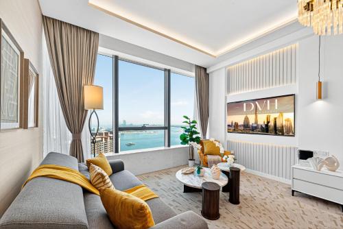 DVH Luxe Retreats at The Palm Tower, Palm Jumeirah, Studio Apartment