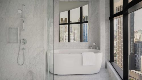 InterContinental Bangkok by IHG — Property building