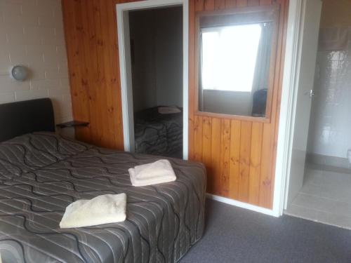 Una habitación en Nhill Oasis Motel