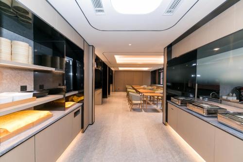 Η κουζίνα ή μικρή κουζίνα στο JI Hotel Shanghai Xujiahui