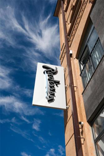 Radisson Hotel & Spa Gyumri — Property building