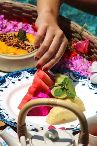 Jídlo v hotelu nebo okolí