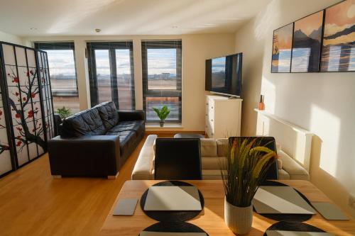 Sidemersey Livings- Convenient and Accessible 1-Bedroom Flat with a View, Central Liverpool photo 9